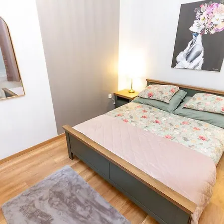 Luxe Haven On Lonyay By Nw * Budapest