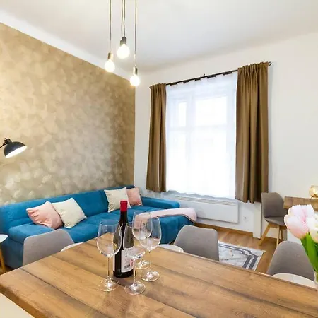 Luxe Haven On Lonyay By Newave * Budapest