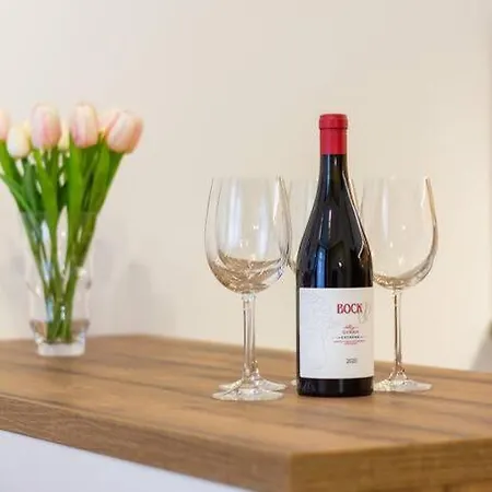 Luxe Haven On Lonyay By Newave Διαμέρισμα *