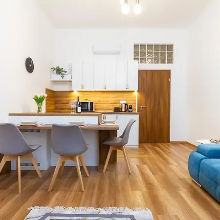 Luxe Haven On Lonyay By Newave Apartment Budapest
