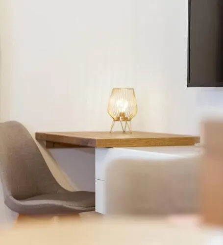 Luxe Haven On Lonyay By Nw