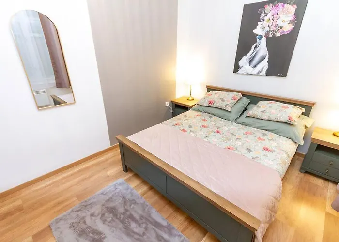 Luxe Haven On Lonyay By Nw * Budapešť