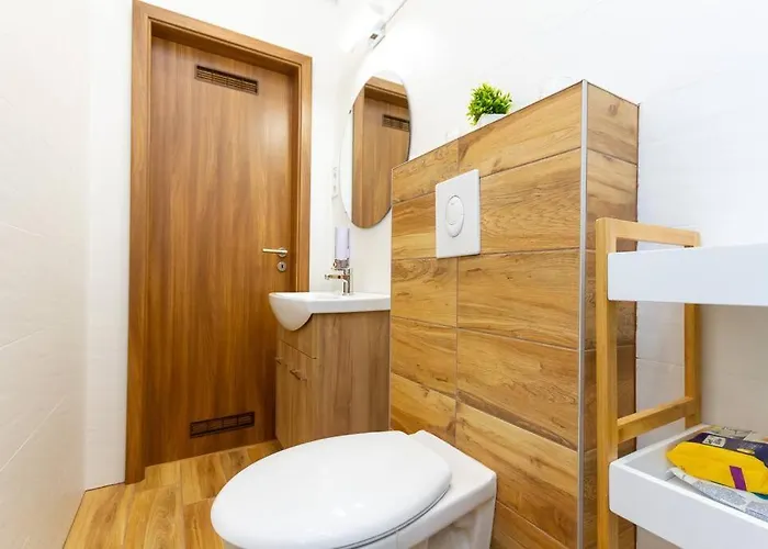 Luxe Haven On Lonyay By Nw *